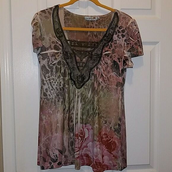 Unity world wear top Sz. PL  NWOT - Picture 1 of 4